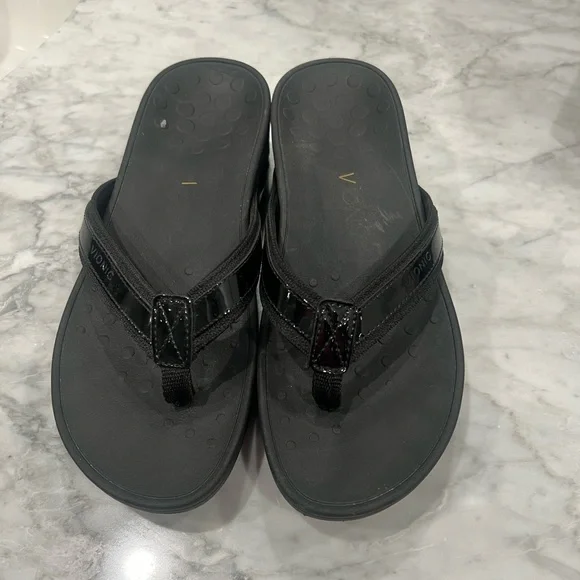 Vionic Wedge Flip Flop for High Arches - Picture 4 of 8